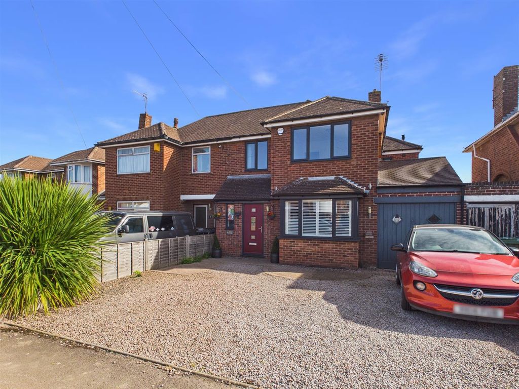 Property photo 1 of 28