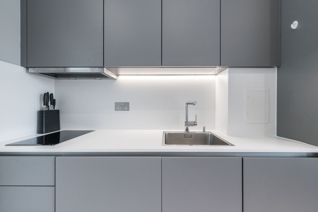 Property photo 1 of 19 Kitchen