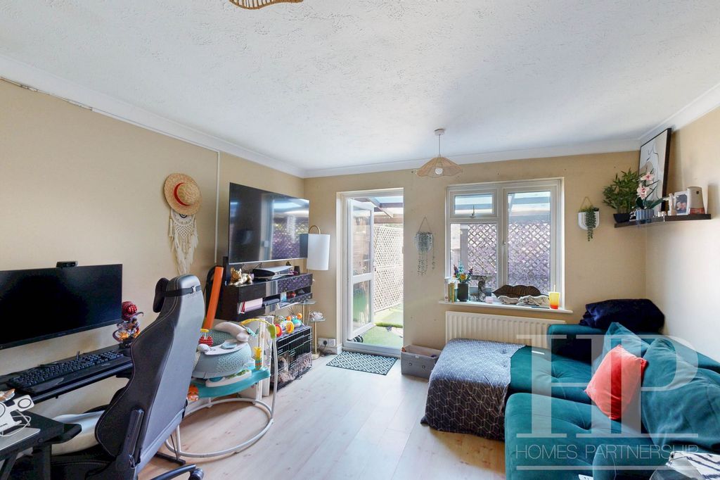 Property photo 2 of 16