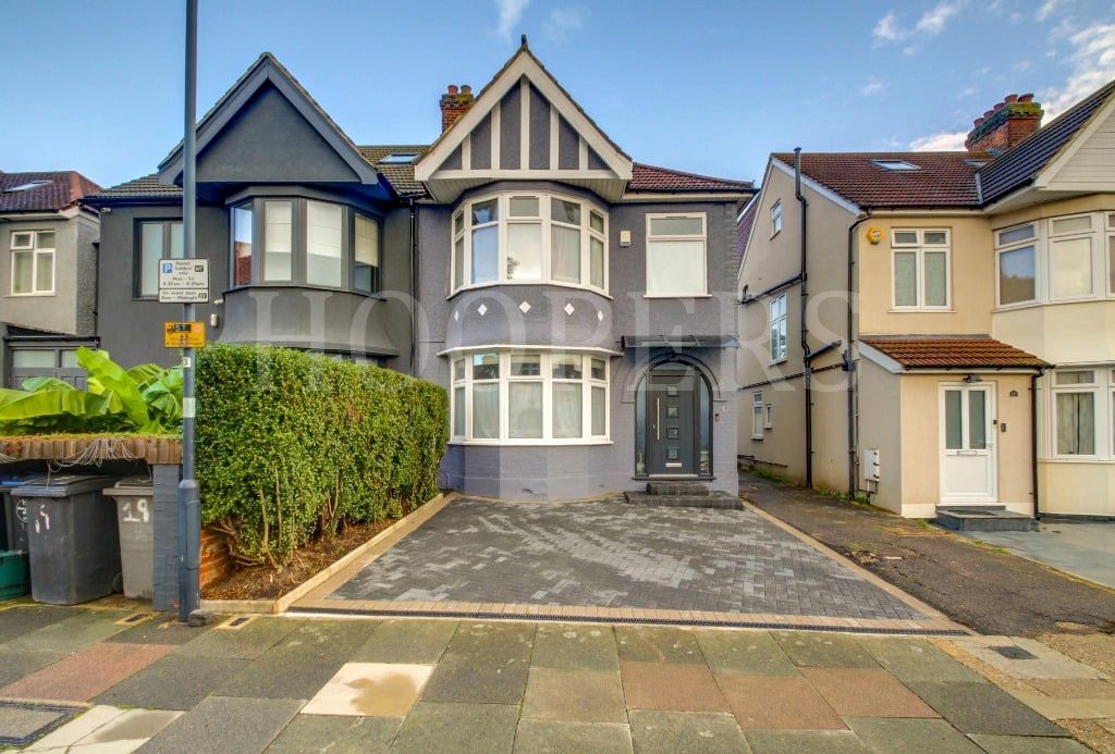 Property photo 1 of 12