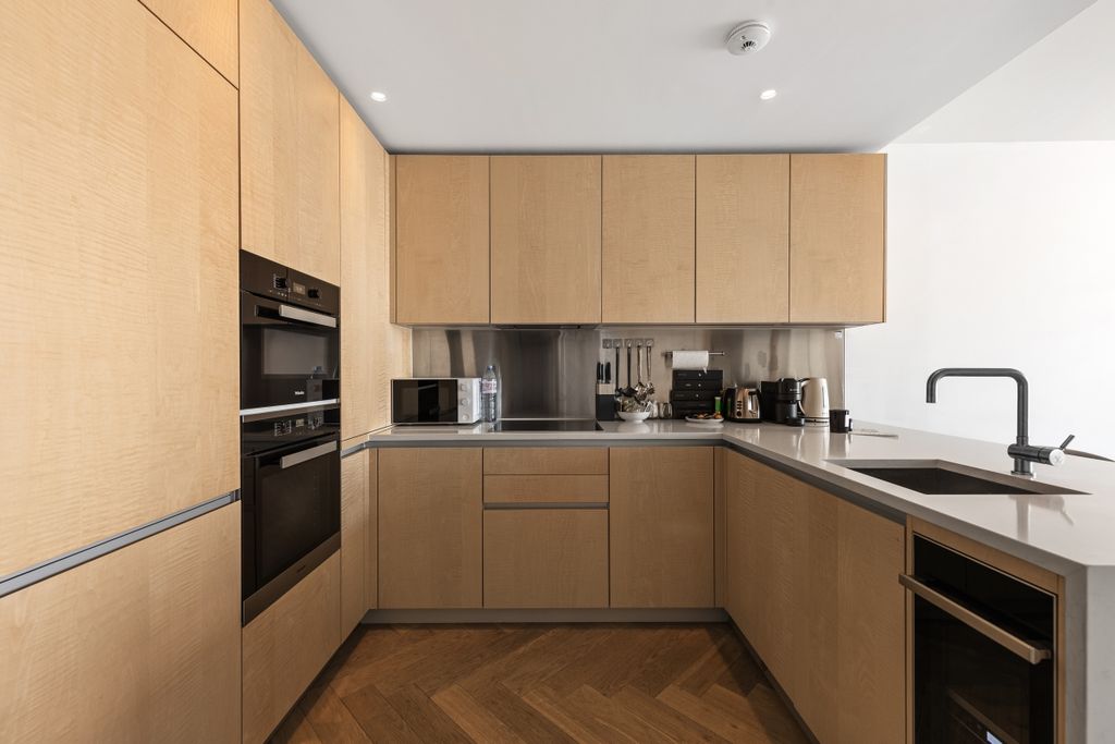 Property photo 3 of 13 094A8980