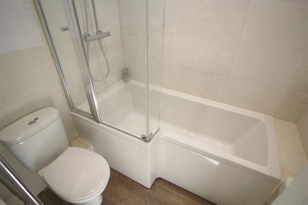 Property photo 3 of 15 Bathroom