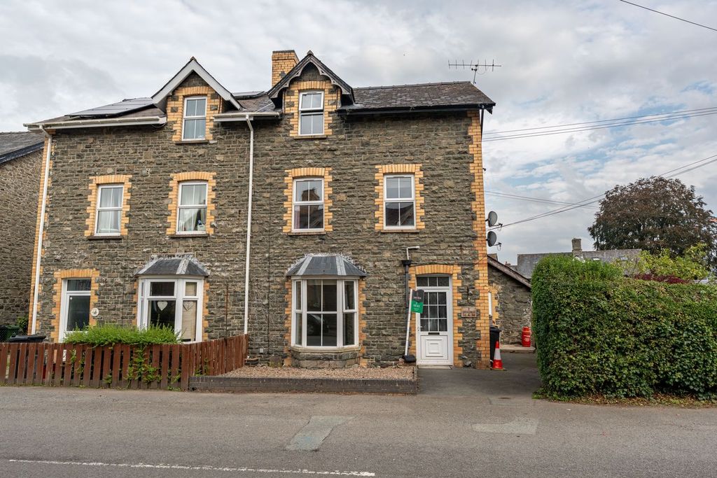 Property photo 1 of 19