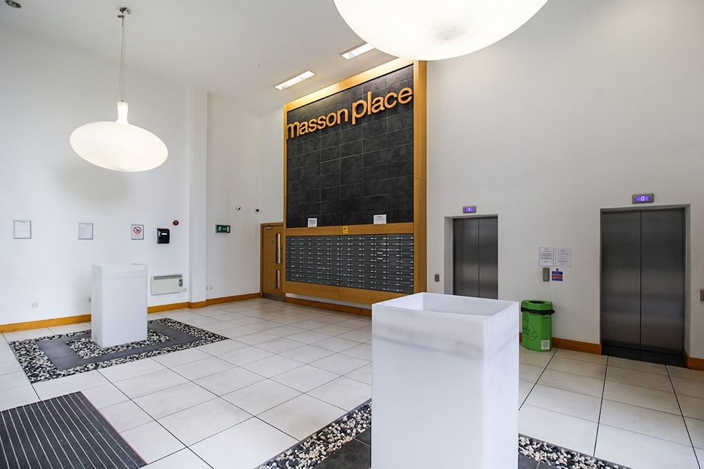 Property photo 2 of 16 Entrance Hall