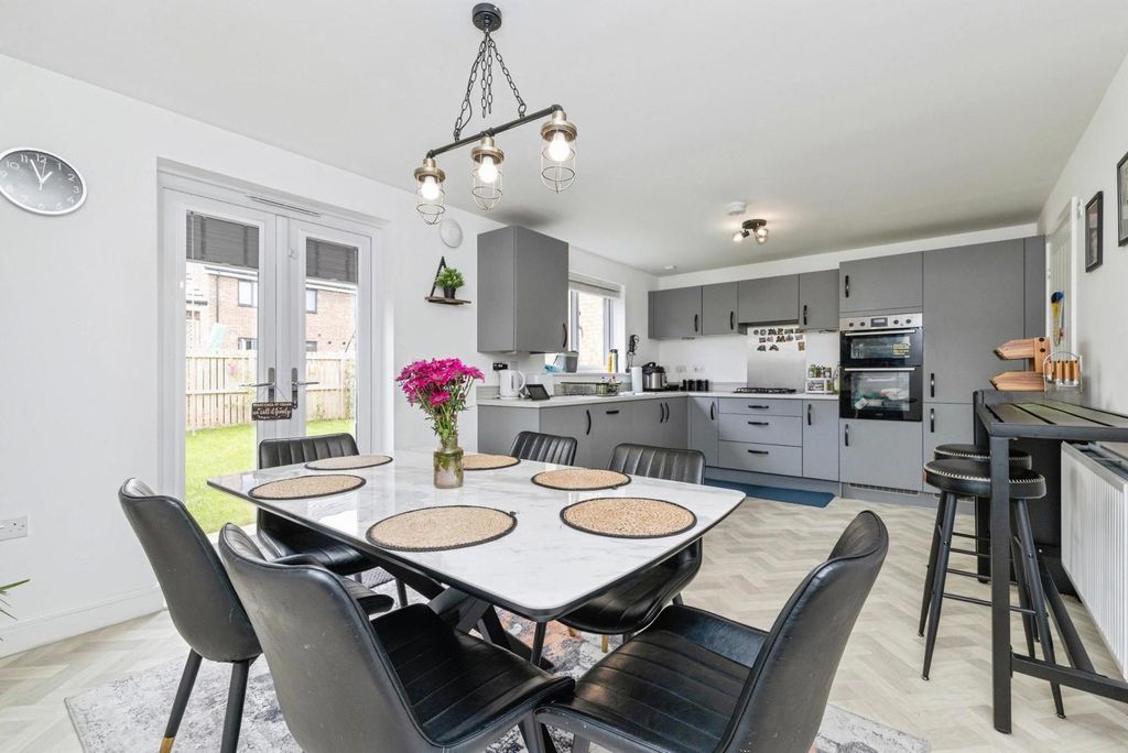 Property photo 3 of 19 Pbox-Img.Jpg