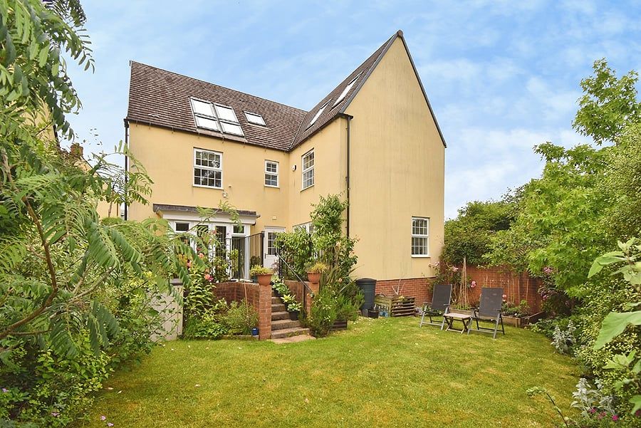 Property photo 3 of 23