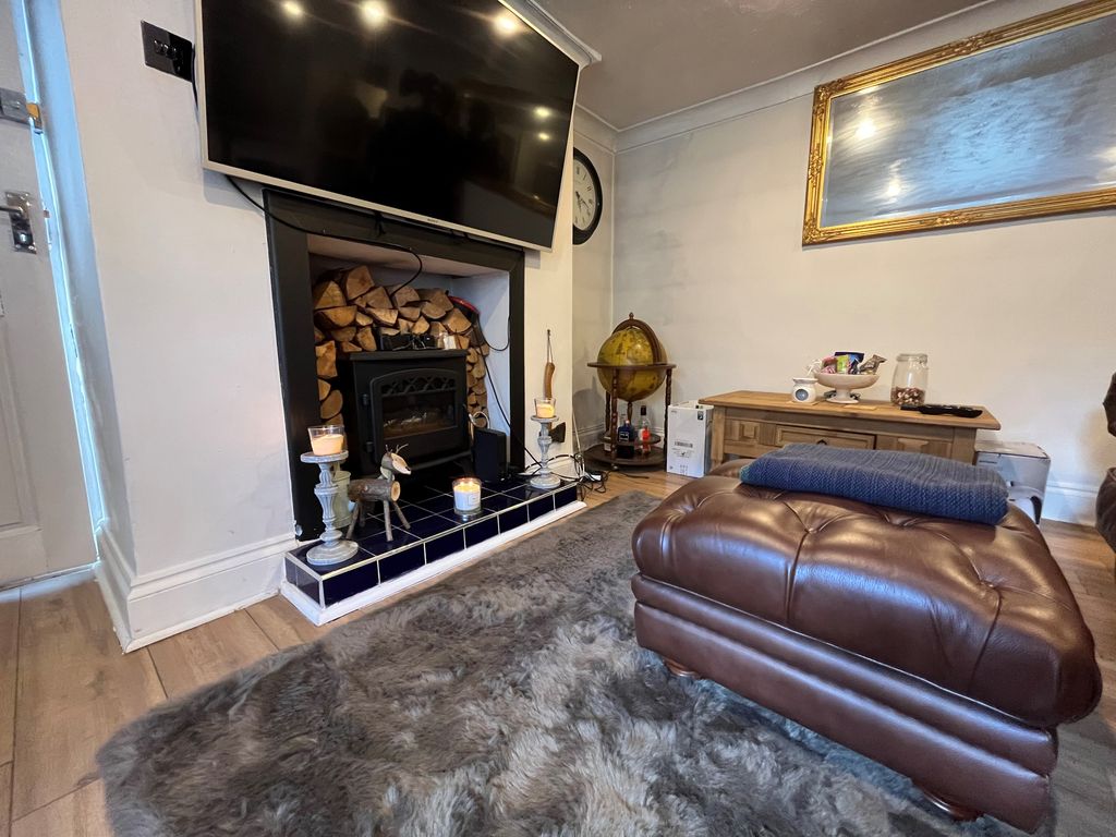 Property photo 2 of 9 Living Room