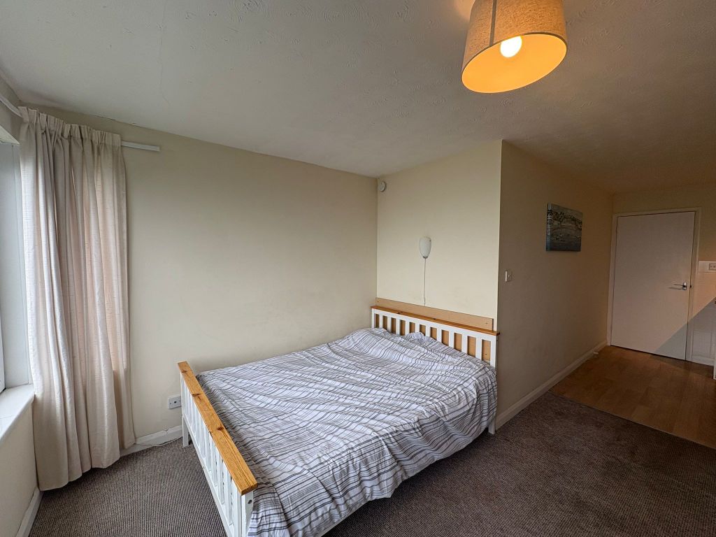 Property photo 3 of 5 Bedroom