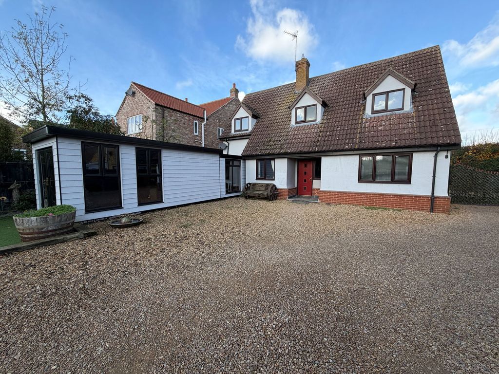 Property photo 1 of 59