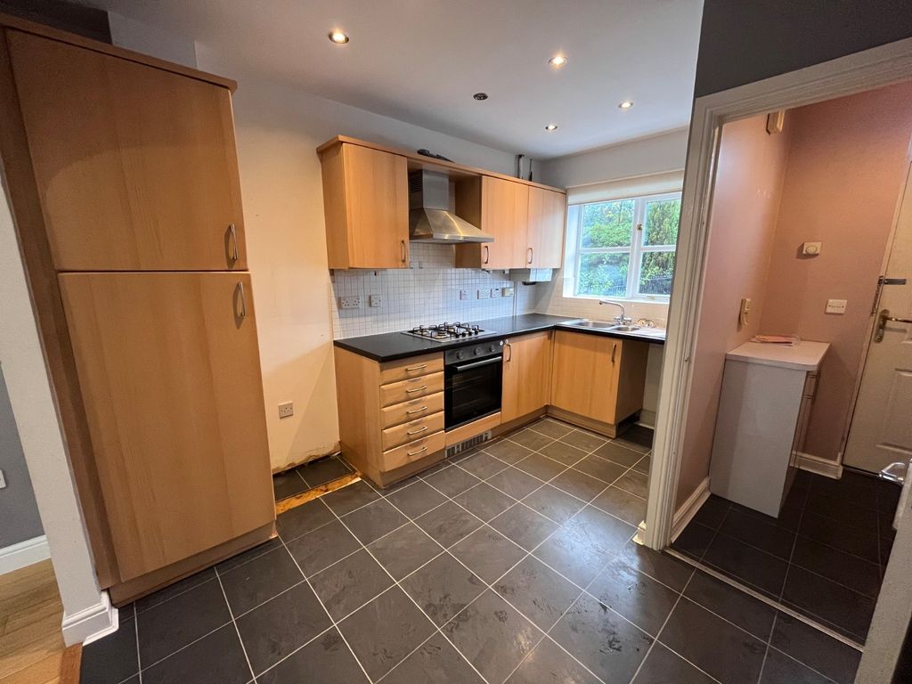 Property photo 2 of 13 Picture No. 15