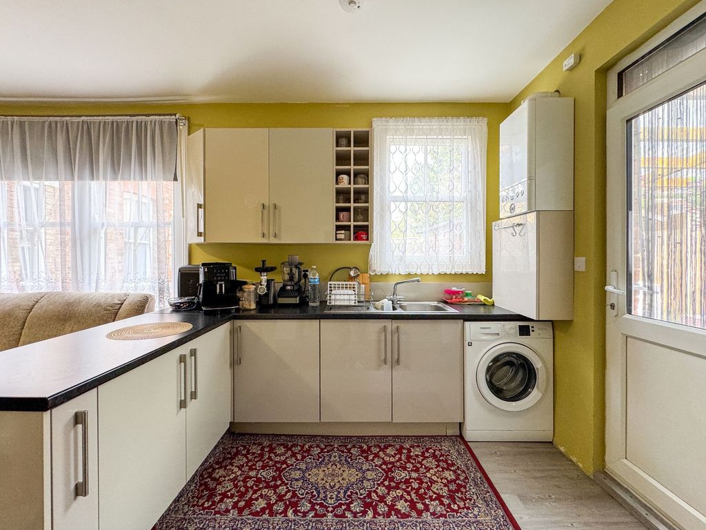 Property photo 2 of 12