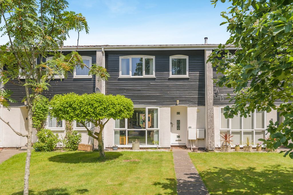 Property photo 1 of 18