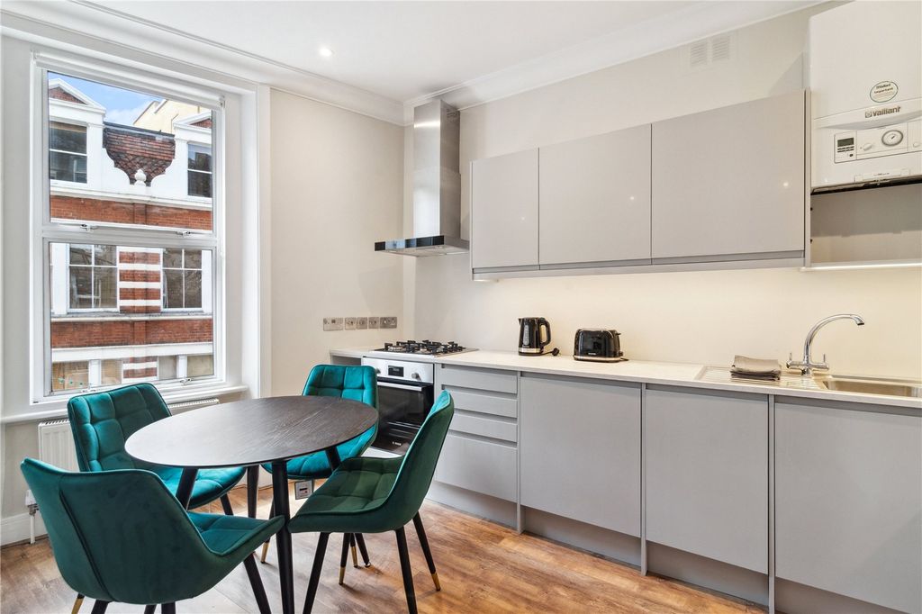 Property photo 2 of 19 Kitchen/Dining