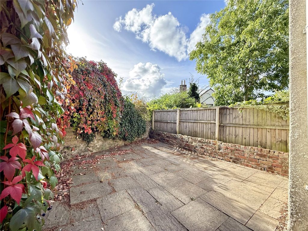 Property photo 2 of 17 Picture No. 46