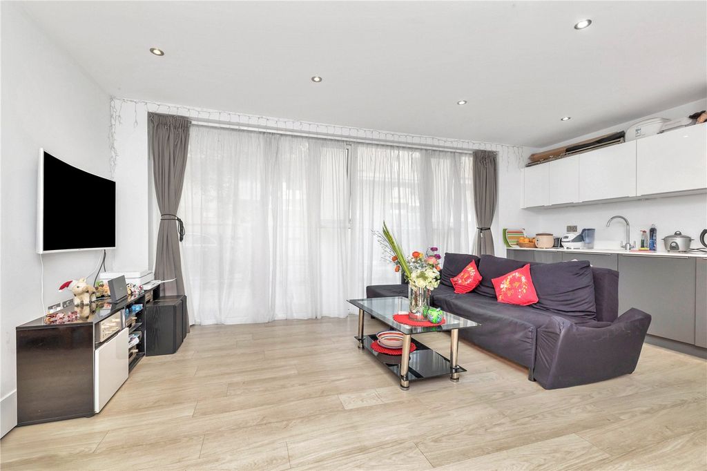 Property photo 2 of 12 Picture No. 10