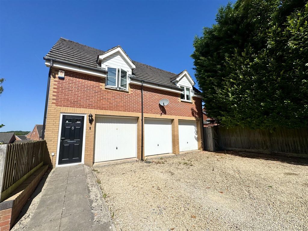 Property photo 1 of 12 Woolpitch Wood