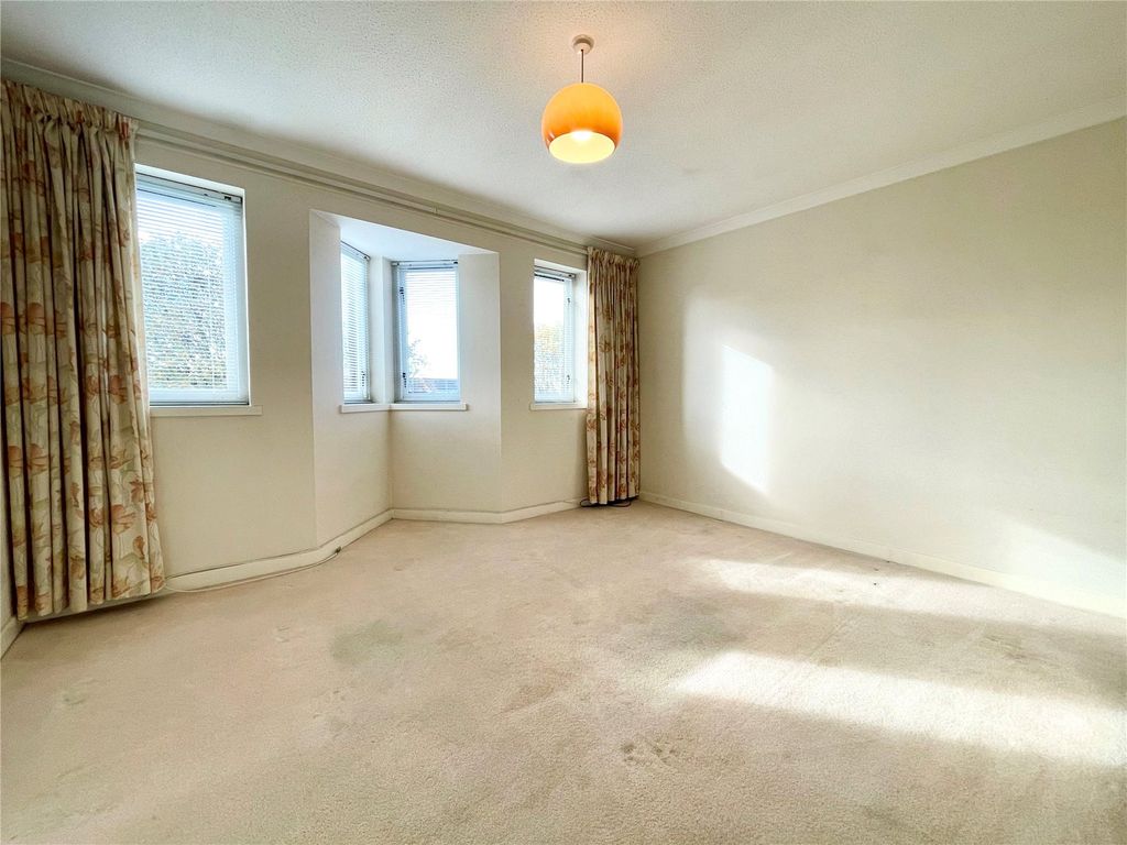 Property photo 2 of 11 Picture No. 12