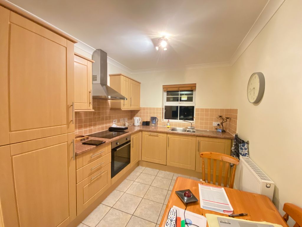 Property photo 2 of 6 Kitchen
