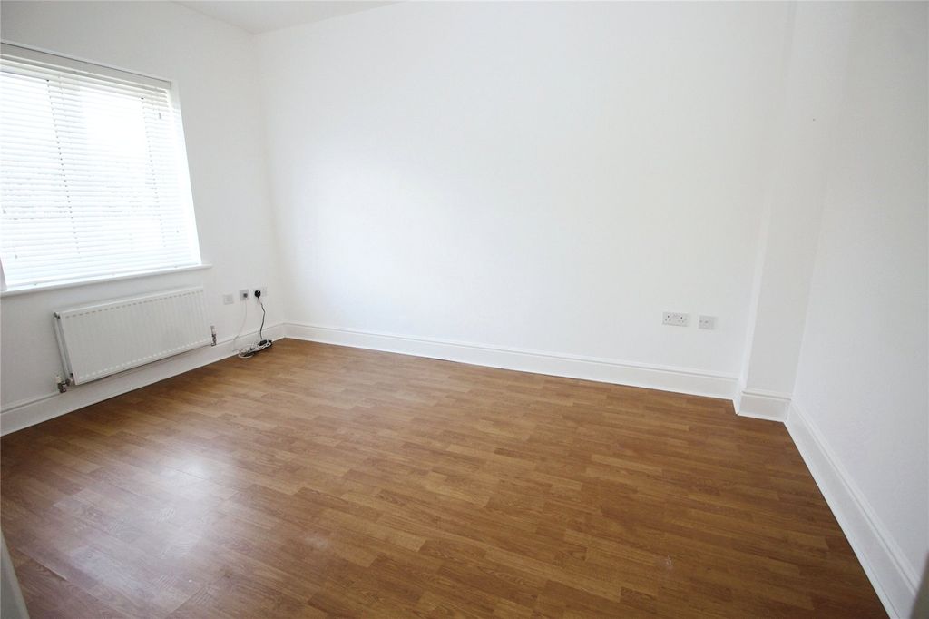 Property photo 2 of 8 Sitting Room