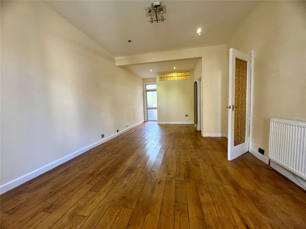 Property photo 1 of 8 Picture No. 01