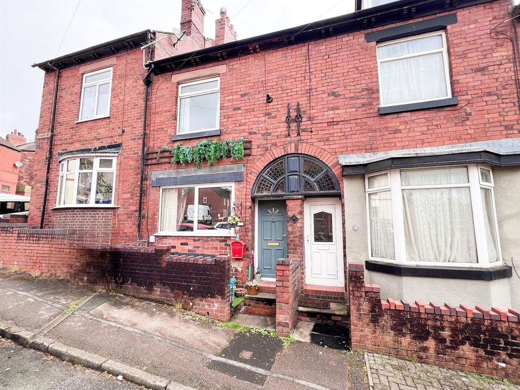Property photo 1 of 19 Frontage