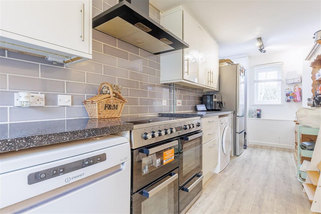 Property photo 3 of 23 39, St. Michaels (10).Jpg