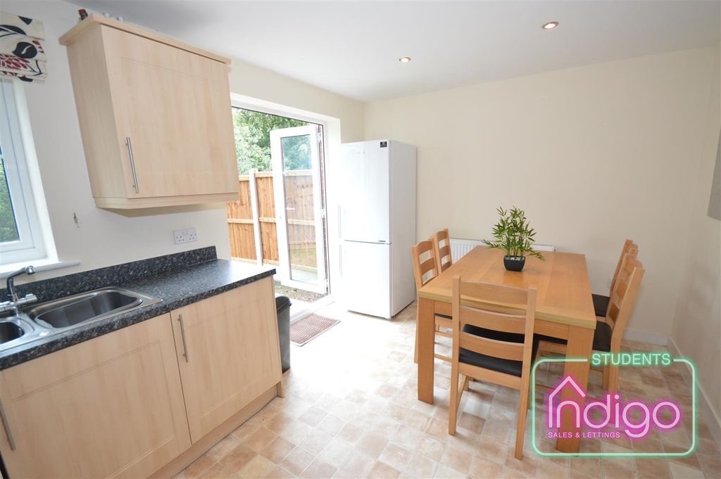 Property photo 2 of 18 9 Chervil Close (18).Jpg