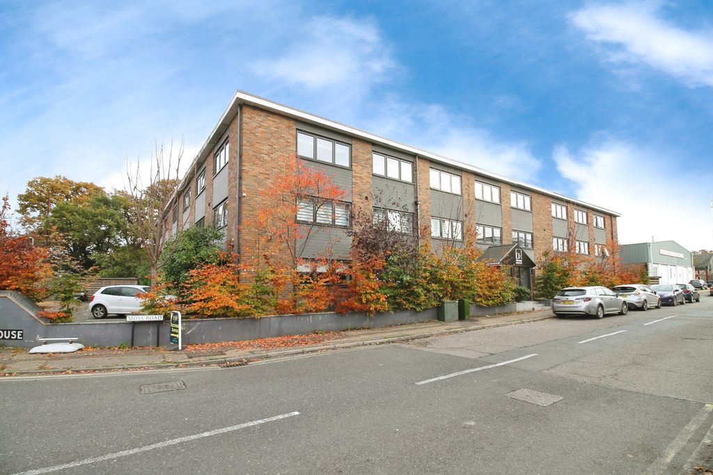 Property photo 1 of 18