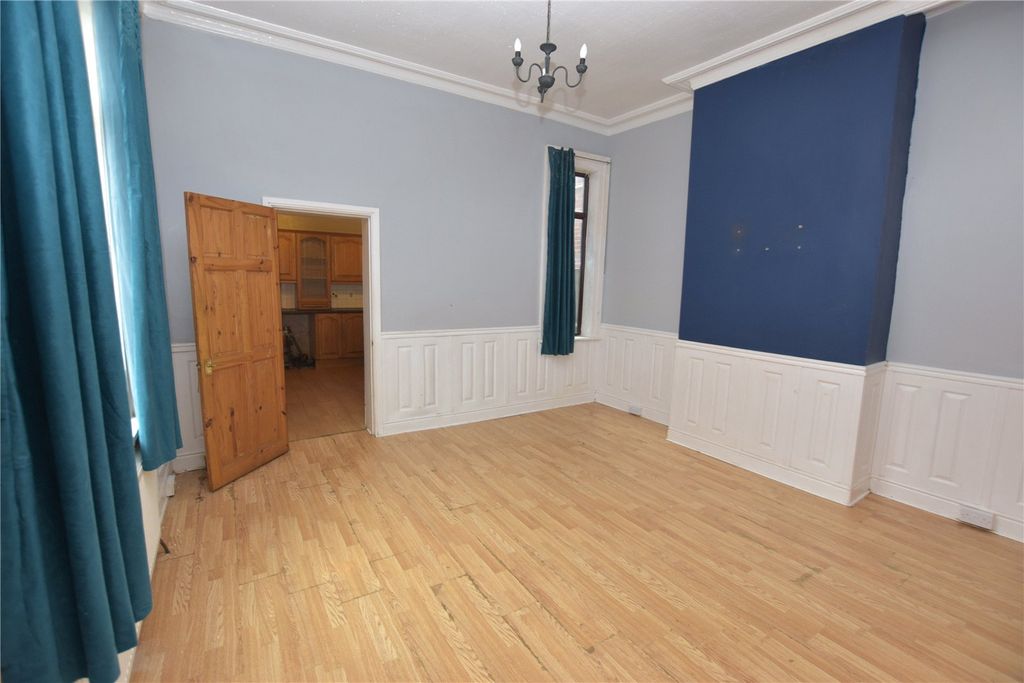 Property photo 3 of 11 Picture No. 10