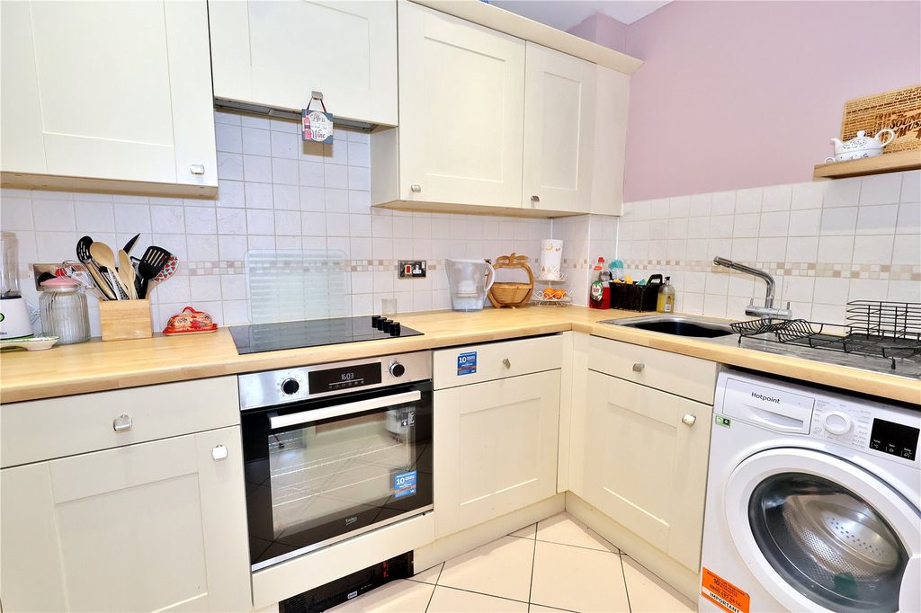 Property photo 3 of 12 Picture No. 06