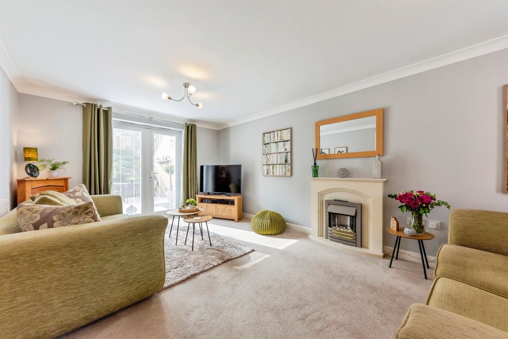 Property photo 2 of 25