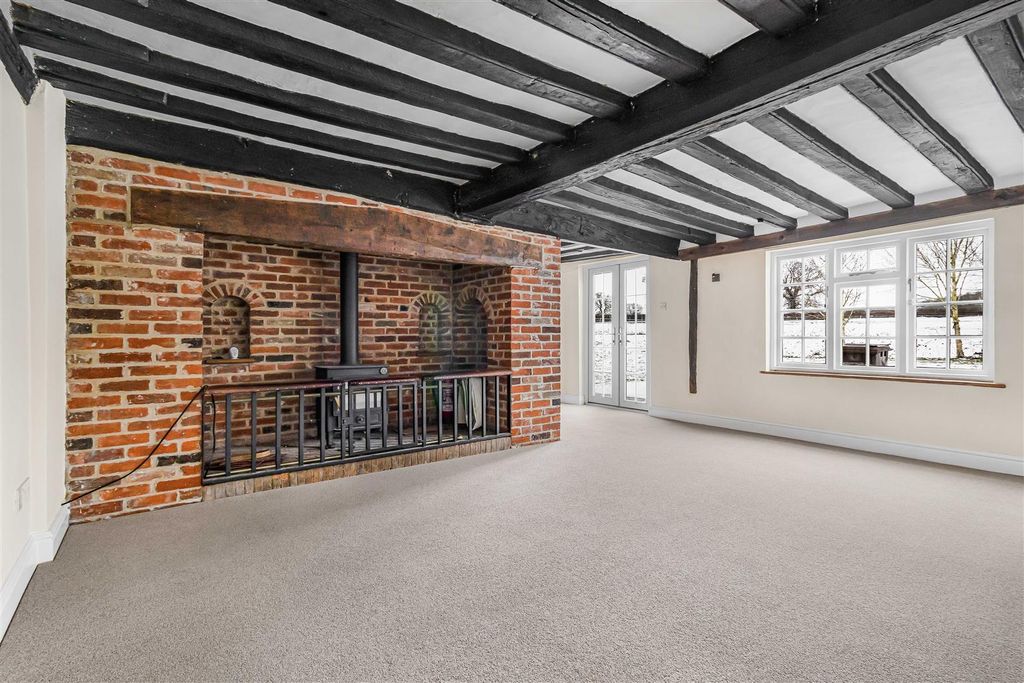 Property photo 2 of 33 37_70121.Jpg