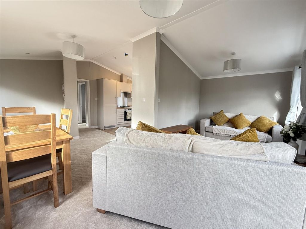 Property photo 2 of 12 Img_5636.Jpeg