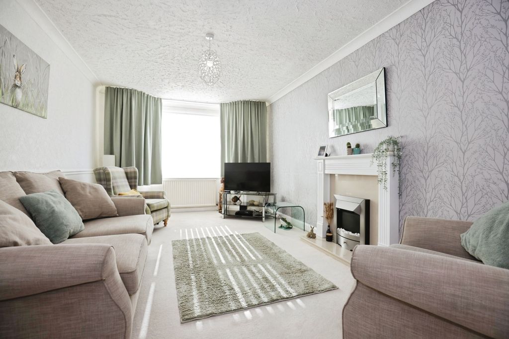 Property photo 3 of 16 Photo