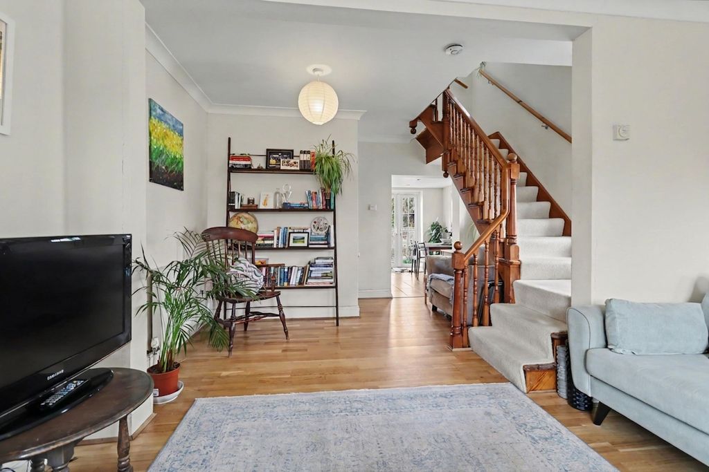 Property photo 3 of 14