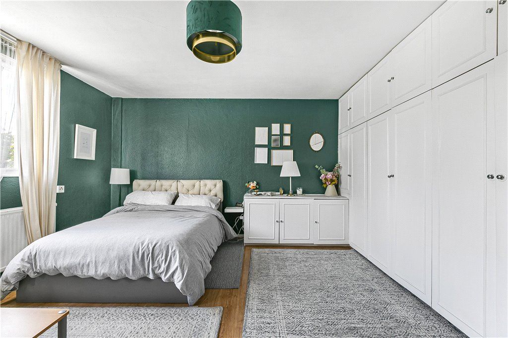 Property photo 2 of 7 Studio
