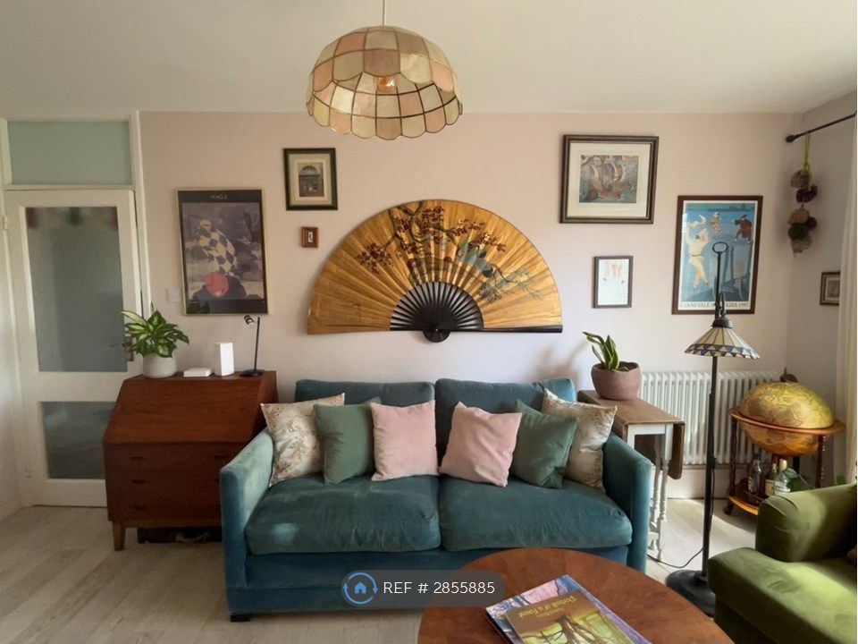 Property photo 2 of 25