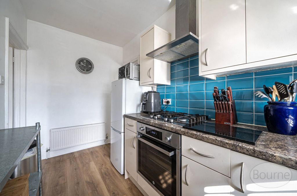 Additional image 4 of 2 bed flat for saleForest Road, Liss, Hampshire GU33