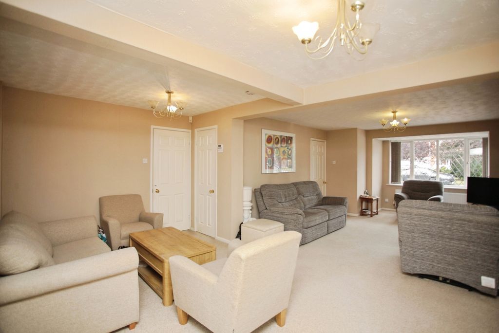 Property photo 2 of 12 Lounge/Sitting Room