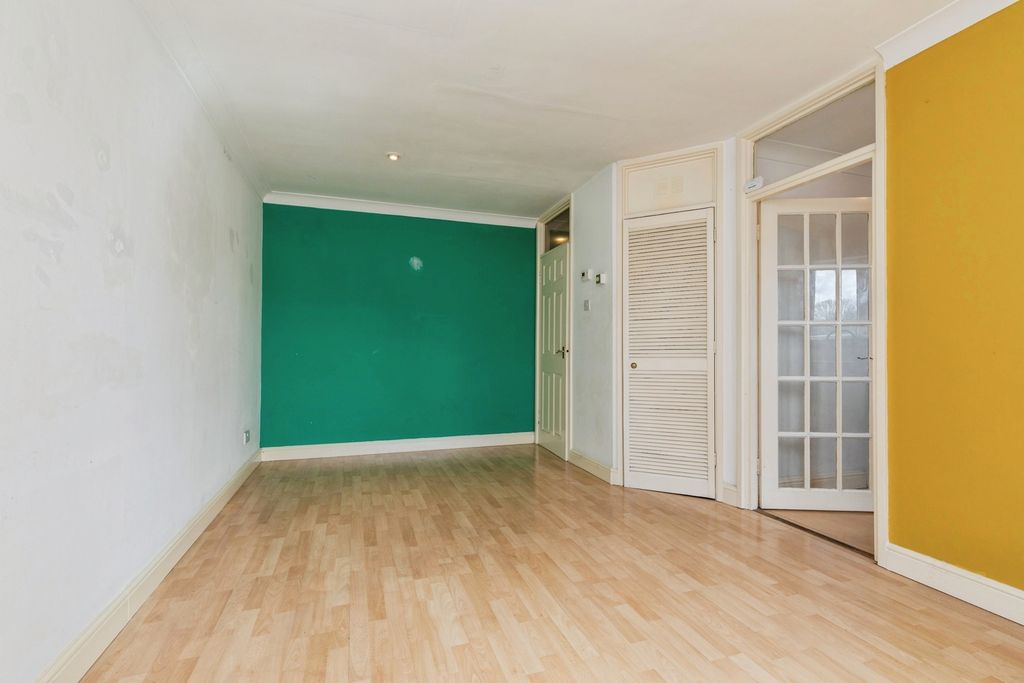 Property photo 2 of 11 Pbox-Img.Jpg