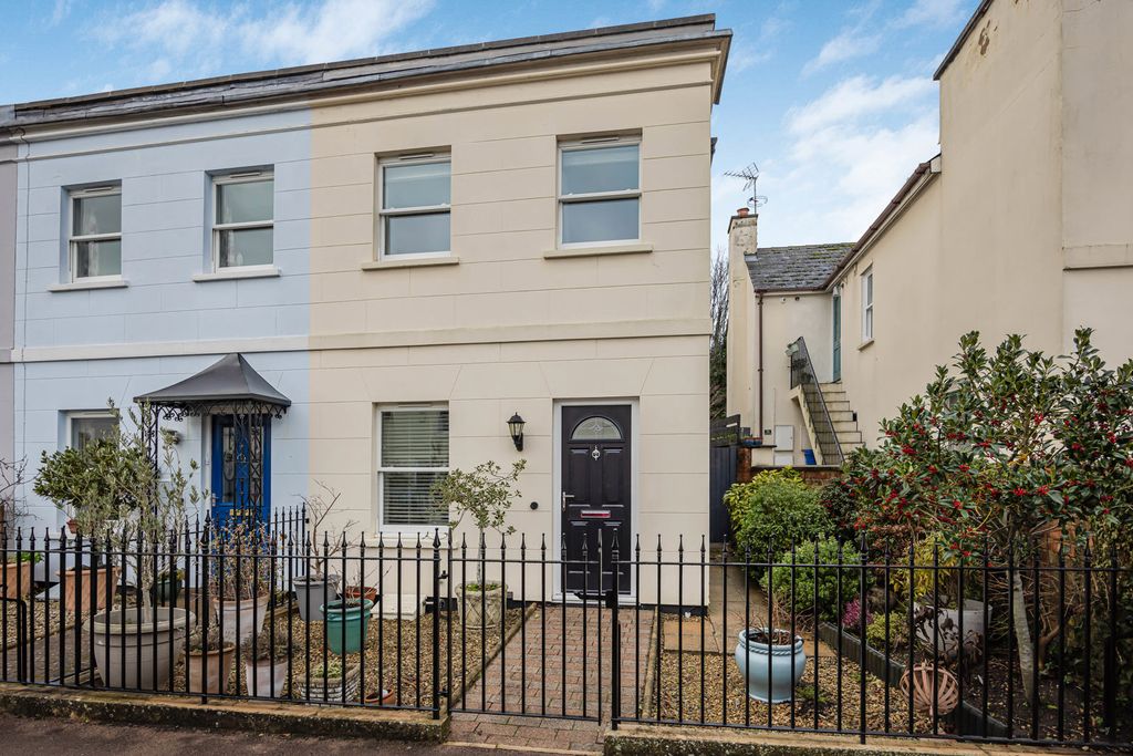 Property photo 1 of 16 Front External1