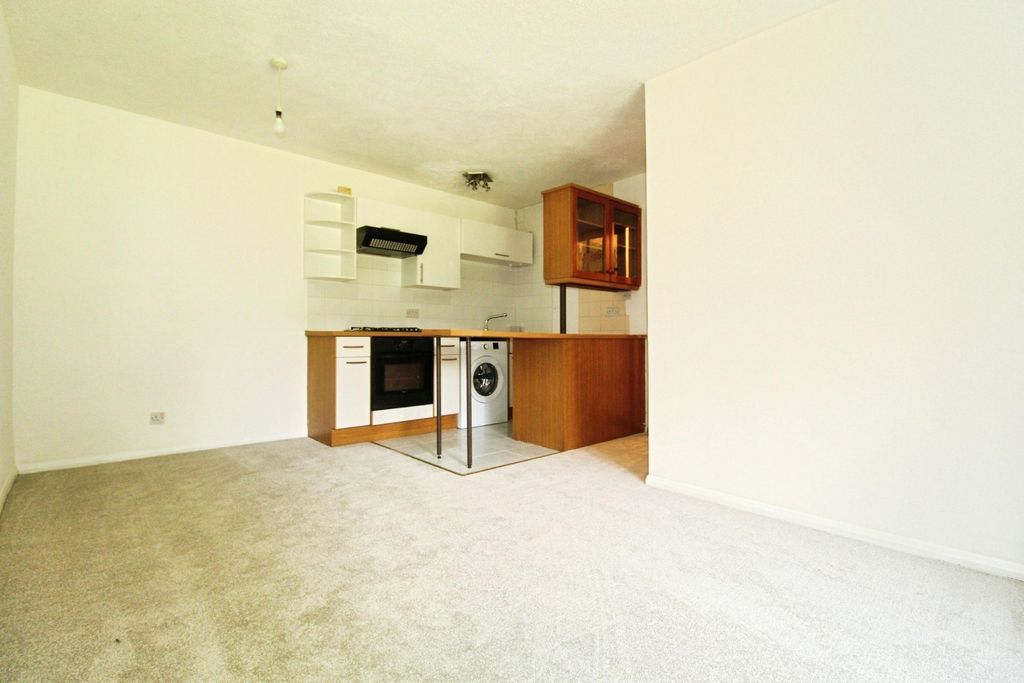Property photo 3 of 17 Pbox-Img.Jpg