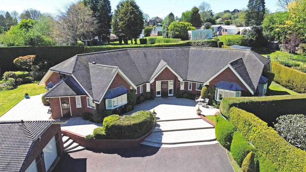Property photo 1 of 29