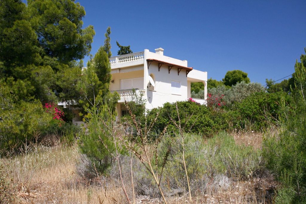 Property photo 3 of 37