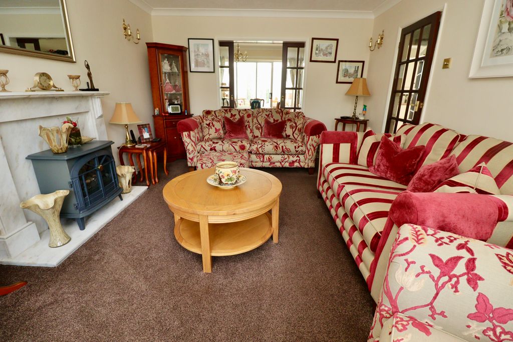 Property photo 3 of 23 Img_6082