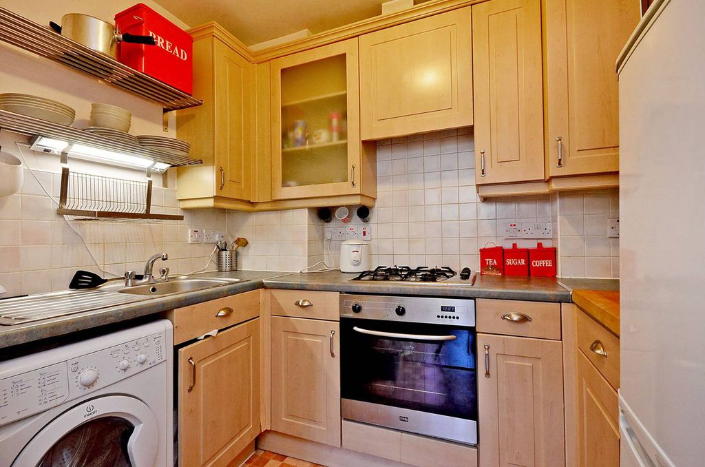 Property photo 1 of 6