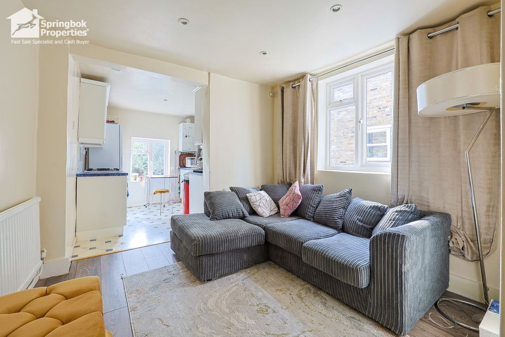 Property photo 2 of 8 Image 1