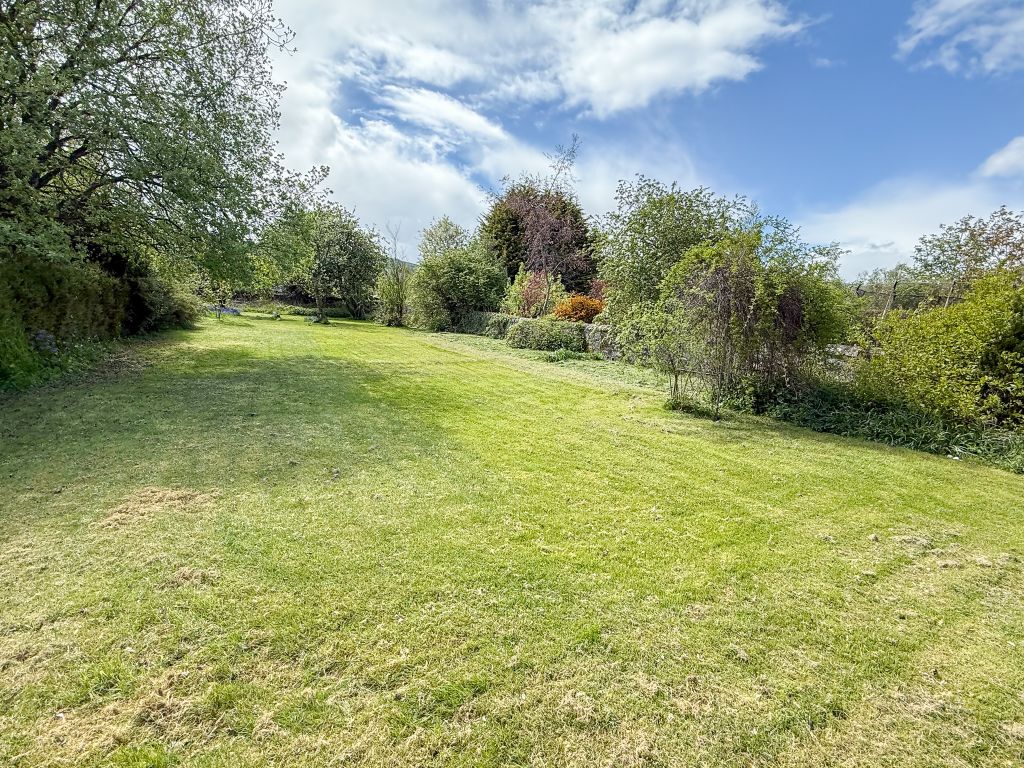 Property photo 3 of 33