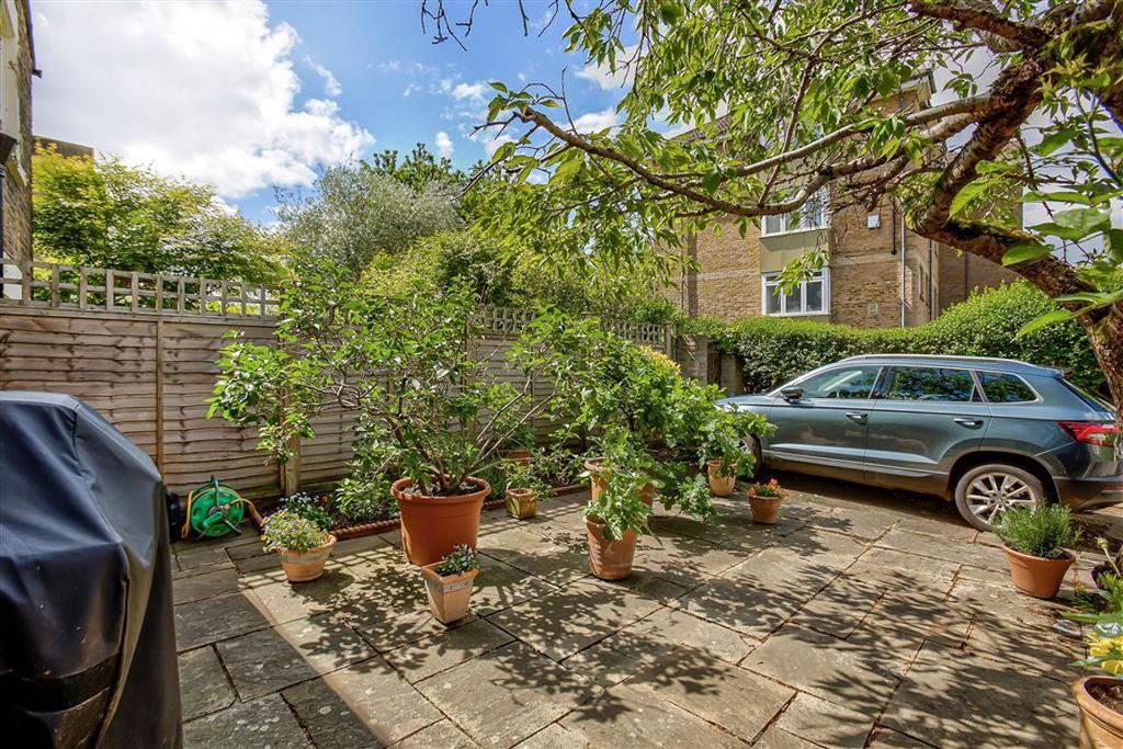 Property photo 3 of 3