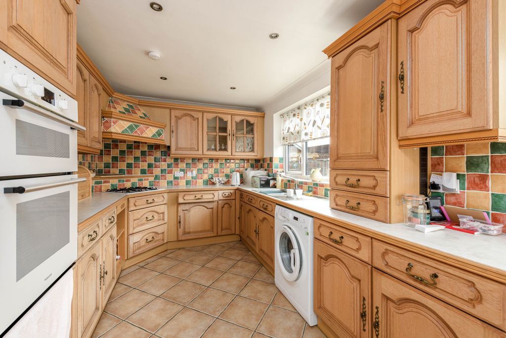 Property photo 2 of 18